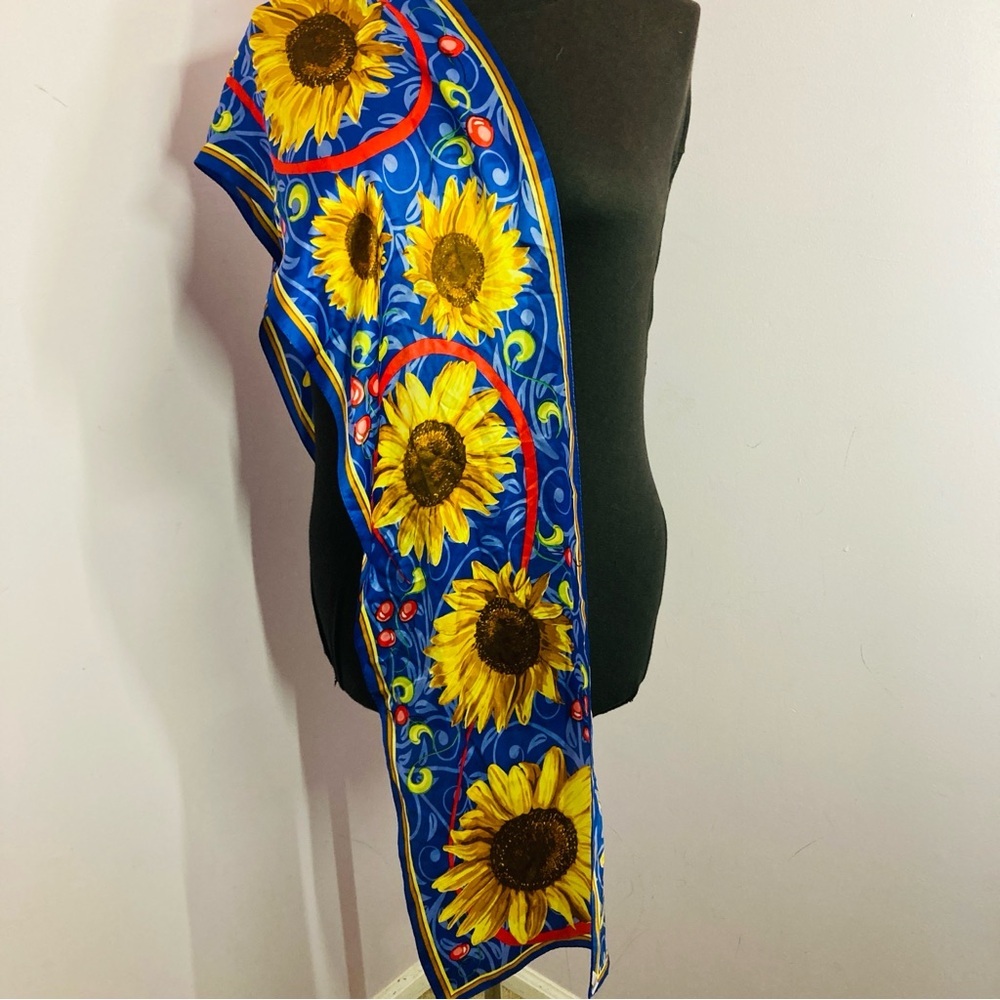 Silk Scarf-The Pennsylvania Horticultural Society - Picture 4 of 5